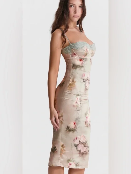 House of CB Venus Vintage Floral Midi Dress - Picture 3 of 9